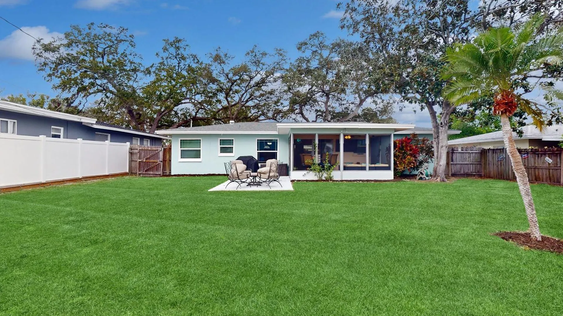 Holiday home Relax In Retro Villa Clearwater