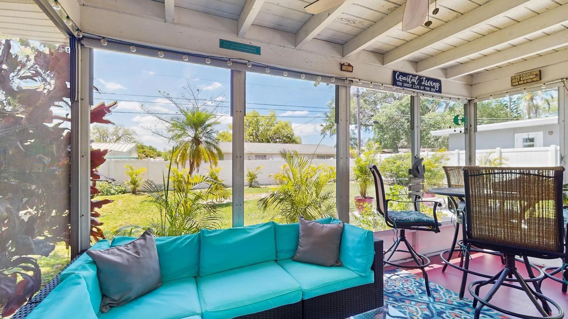 Relax In Retro Villa Clearwater 0*,